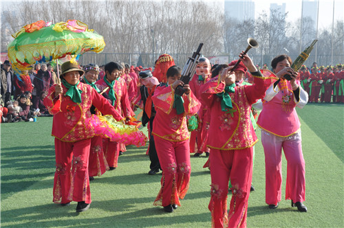 歡樂(lè)進(jìn)萬(wàn)家 紅火迎新年